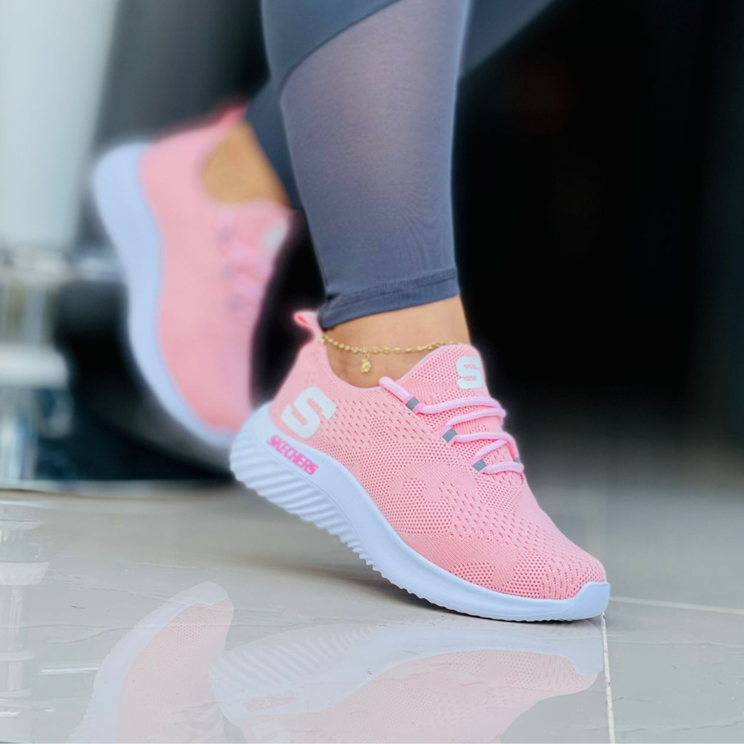 Varias zapatillas Dama: ADIDAS, NIKE e SKECHERS - Todas por $149.000.